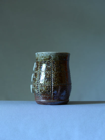 Small Button Mug 4