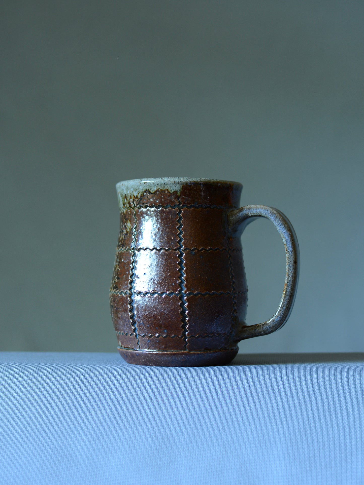 Small Button Mug 4