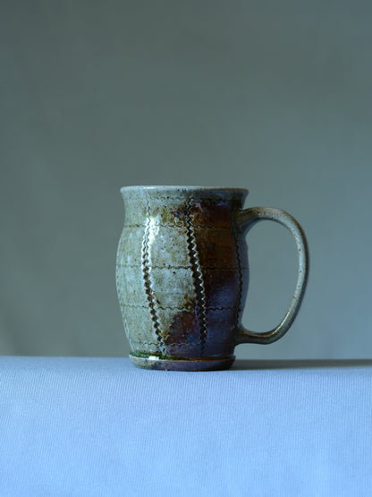 Small Button Mug 5