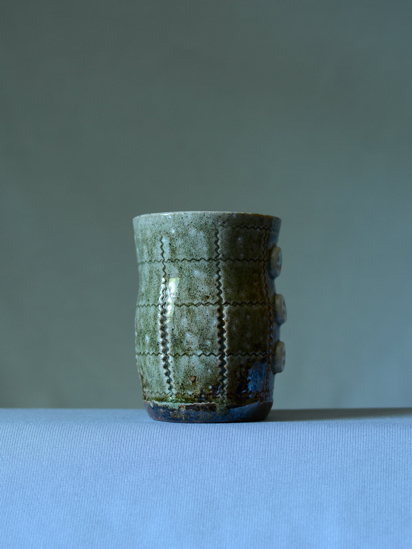 Small Button Mug 6 *LEFTY*