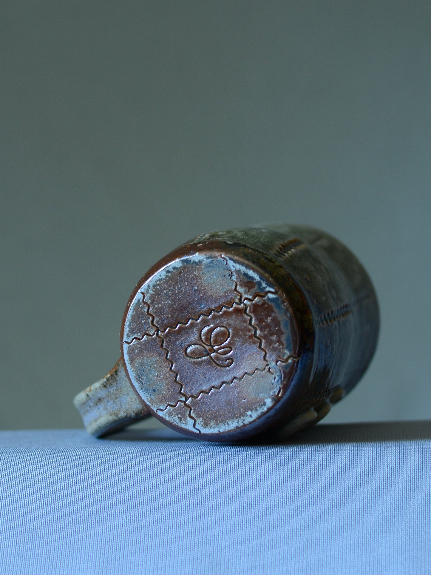 Small Button Mug 6 *LEFTY*